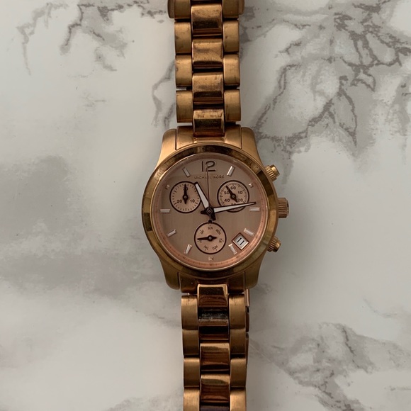Michael Kors Rose Gold Watch - Picture 6 of 12